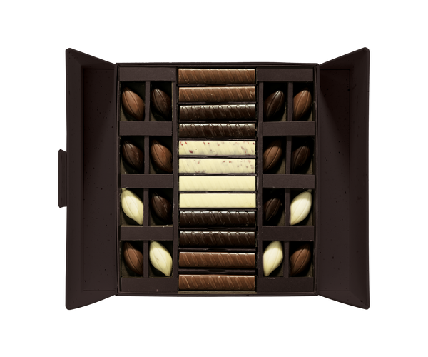 AMEDEI INCANTO GIFTBOX - collection of 12 assorted chocolate sticks and 18 assorted chocolate Cabosses.